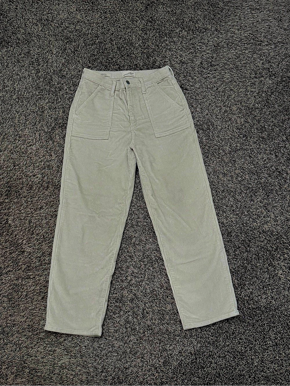 Universal Thread Cream Vintage Corduroy Pants size 8